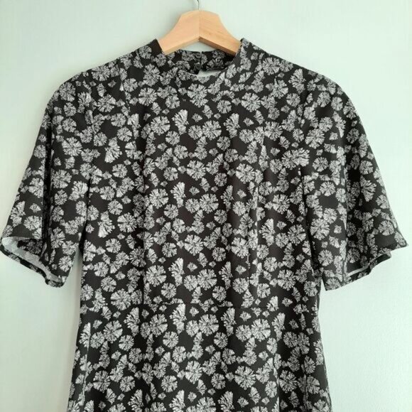 H&M Floral High Neck Mini Dress Flowy Lightweight B&W Sz 6 - Picture 3 of 15